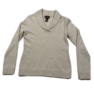 Fenn Wright Manson Angora/Lambswool blend sweater. Cream colored. Size Medium